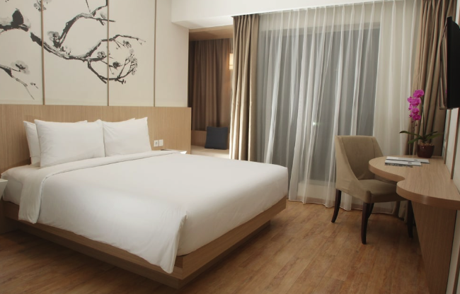 hotel di bekasi barat